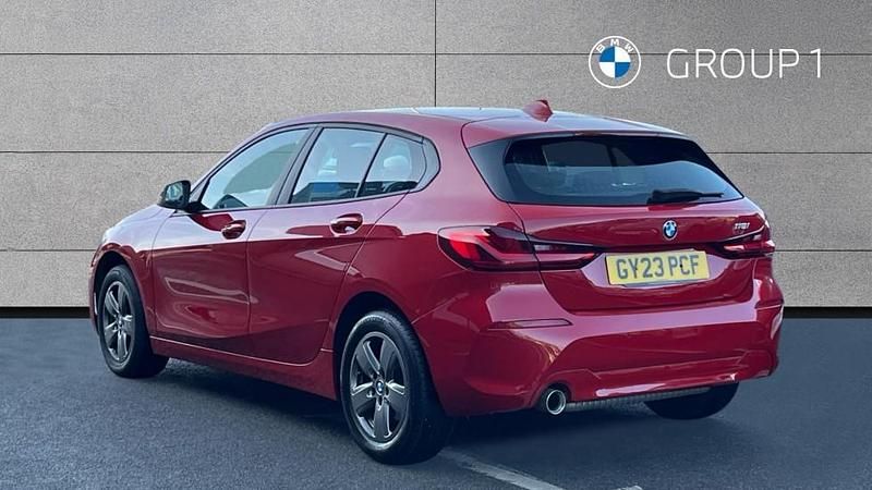 Used BMW 118 Comfort Edition 136 HP (100 kW) 2023 Red Hatchback
