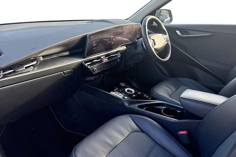 Used Kia e-Niro 150 kW (204 HP) 2023 Cityscape green SUV