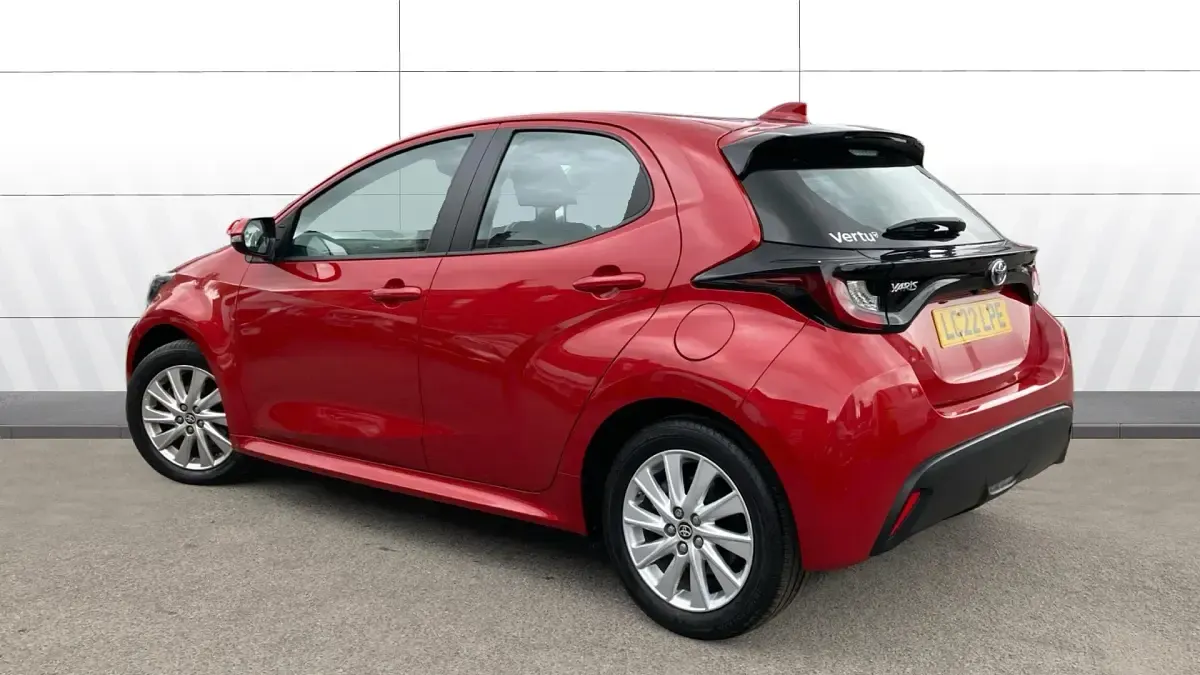 Used Toyota Yaris 116 HP (85 kW) 2022 Red Hatchback