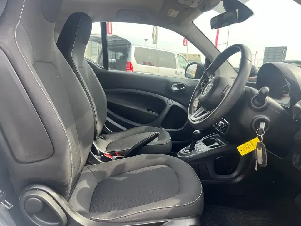 Used Smart ForTwo Coupé Passion 71 HP (52 kW) 2016 Red Coupe