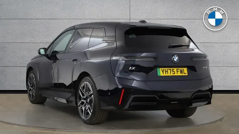 Usado BMW iX M Sport 295 kW (402 HP) 2025 Preto SUV