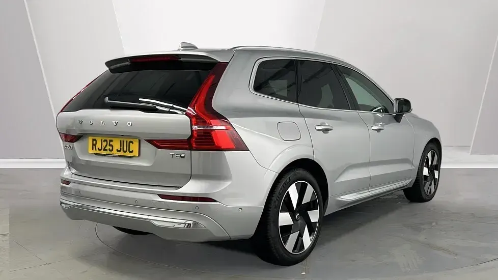 Used Volvo XC60 Ultra 449 HP (330 kW) 2025 Silver SUV