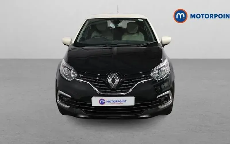 Used Renault Captur Iconic 90 HP (66 kW) 2019 Black/cream SUV