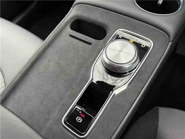 Nouă MG MG5 EV SE 169 kW (231 CP) 2026 Roșu Break