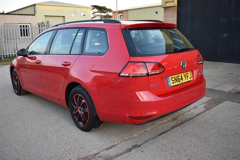 Used VW Golf VII S 110 HP (80 kW) 2014 Red Estate