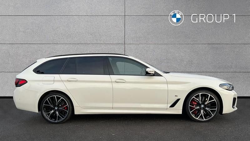 Used BMW 540 M Sport 333 HP (244 kW) 2023 White Estate