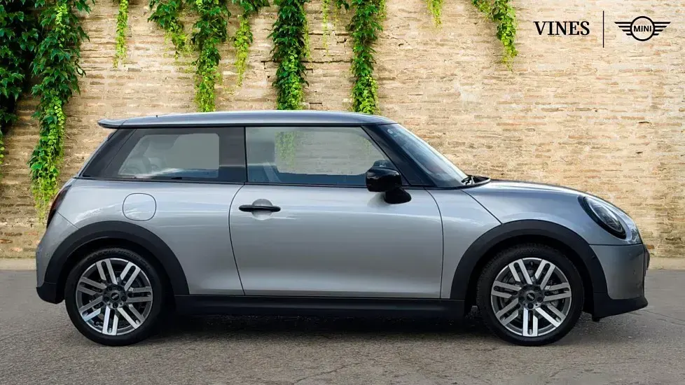 Used Mini Cooper S Hatch 201 HP (147 kW) 2024 Silver Hatchback