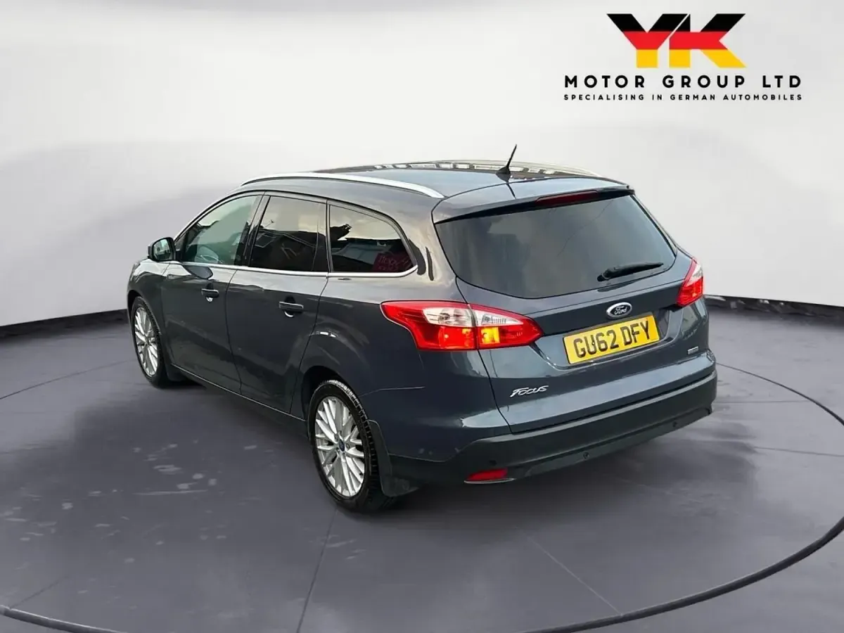 Used Ford Focus Zetec 115 HP (84 kW) 2012 Grey Estate