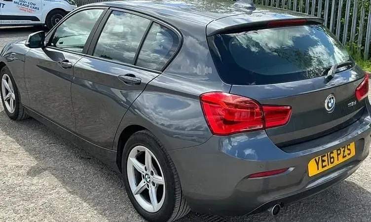 Used BMW 116 Efficient Dynamics 116 HP (85 kW) 2016 Mineral grey Hatchback
