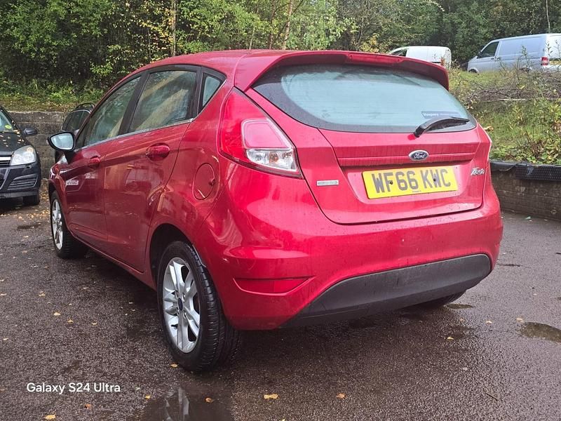 Used Ford Fiesta Zetec 2016 Red Hatchback