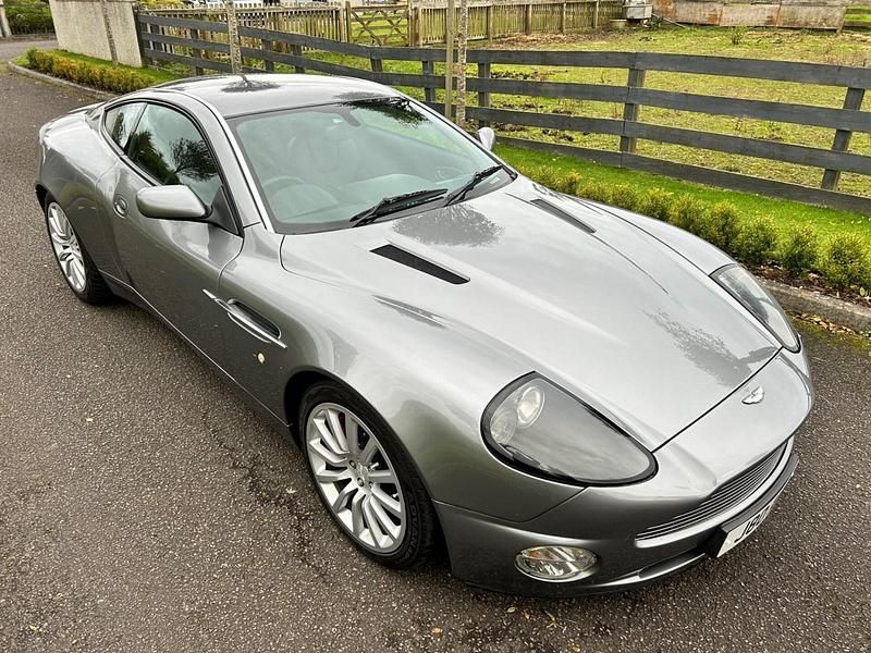 Used Aston Martin Vanquish 466 HP (342 kW) 2003 Grey Coupe