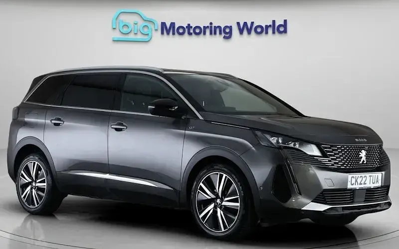 Usado Peugeot 5008 Premium 131 HP (96 kW) 2022 SUV