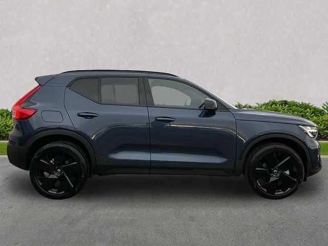 Used Volvo XC40 Plus 194 HP (142 kW) 2025 SUV