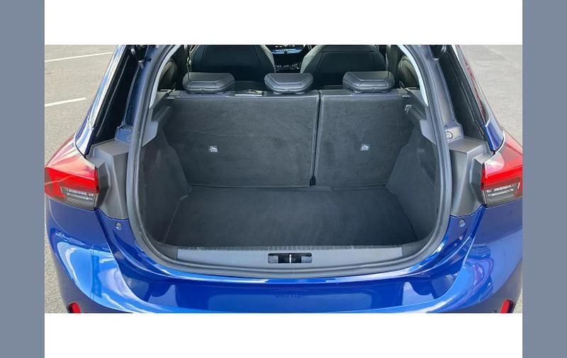 Second-hand Vauxhall Corsa-e Elite 100 kW (136 CP) 2021 Albastru Hatchback