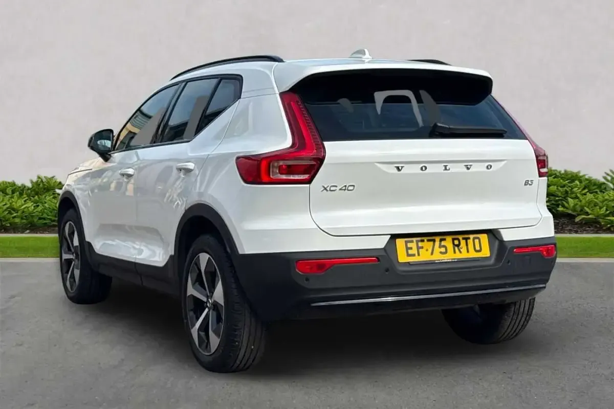 Used Volvo XC40 Plus 163 HP (119 kW) 2025 SUV