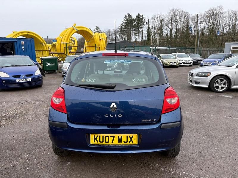 Used Renault Clio II Expression 2007 Blue Hatchback
