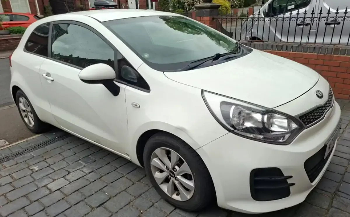 Used Kia Rio 84 HP (61 kW) 2016 Hatchback