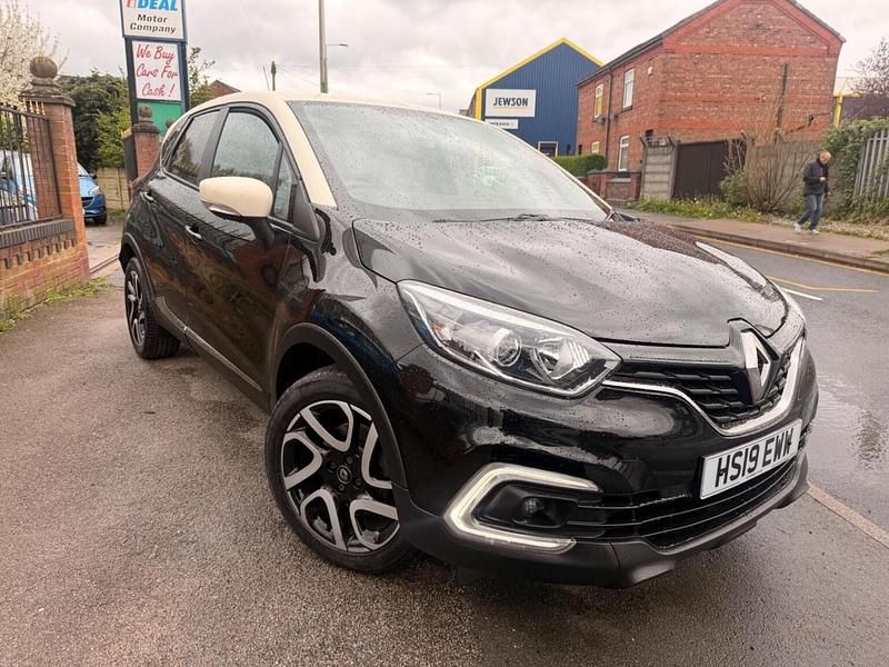 Used Renault Captur Iconic 2019 Black/cream SUV