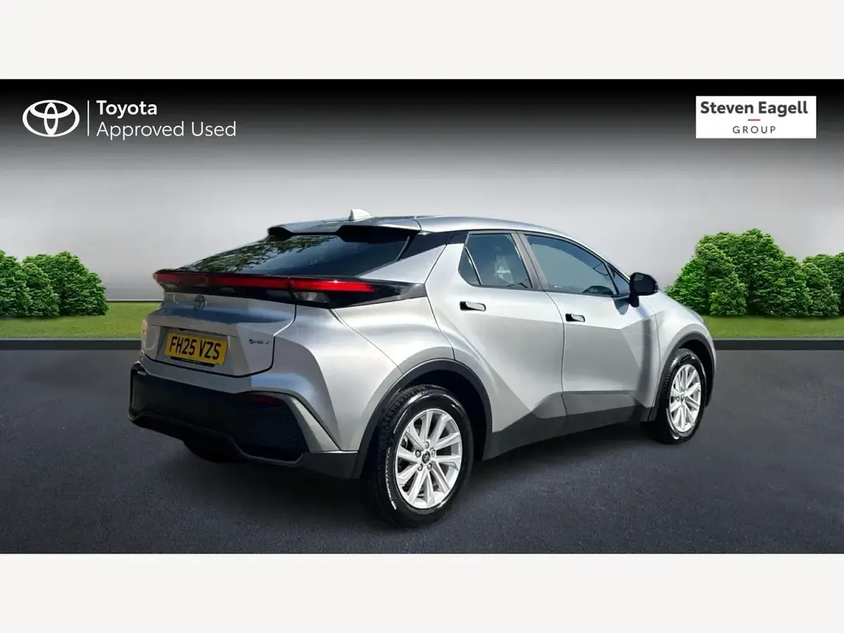 Used Toyota C-HR 140 HP (102 kW) 2025 Silver SUV