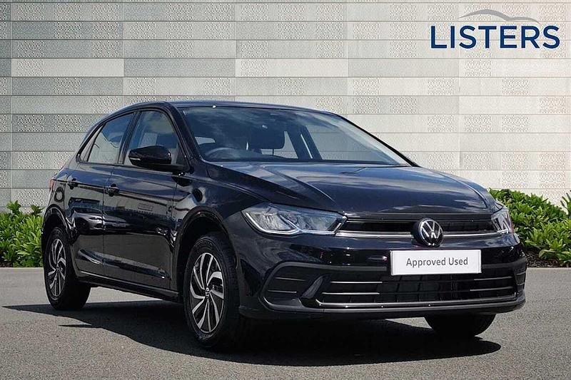 Deep black pearl New 2025 VW Polo Life Hatchback | £20,490 (A bit pricey) - Image 1/4