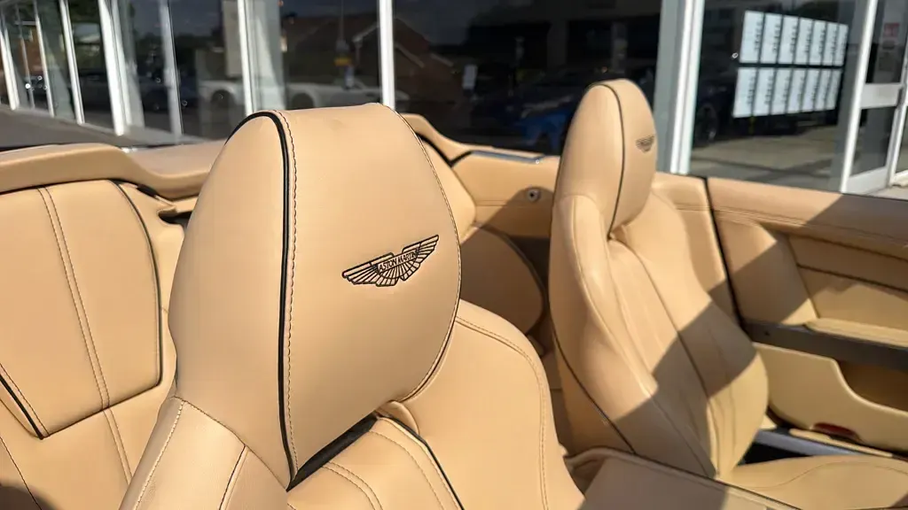 Used Aston Martin DB9 510 HP (375 kW) 2015 Bronze Cabriolet
