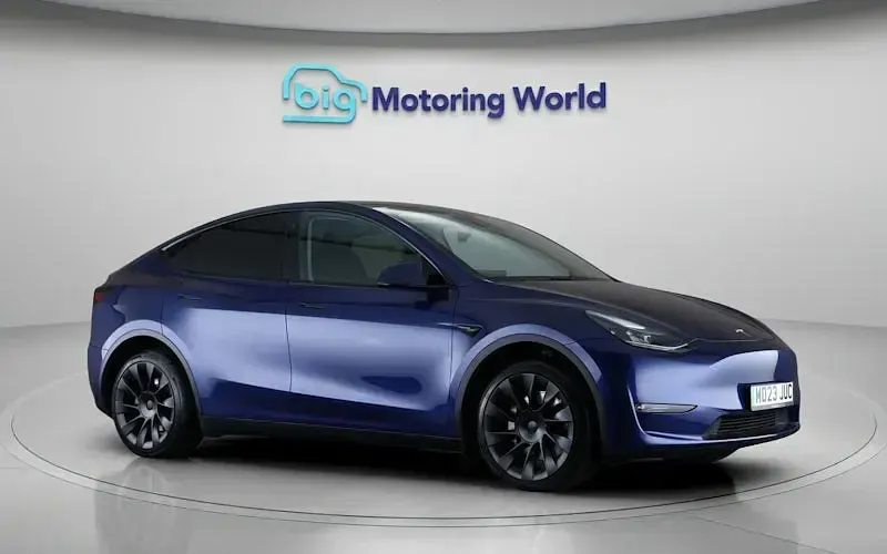 Used Tesla Model Y Long Range AWD 286 kW (389 HP) 2025 SUV