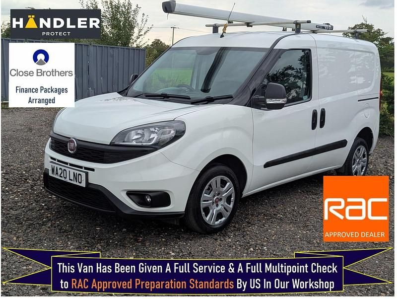 White Used 2020 Fiat Doblò MPV | £6,995 (Fair price) - Image 1/4
