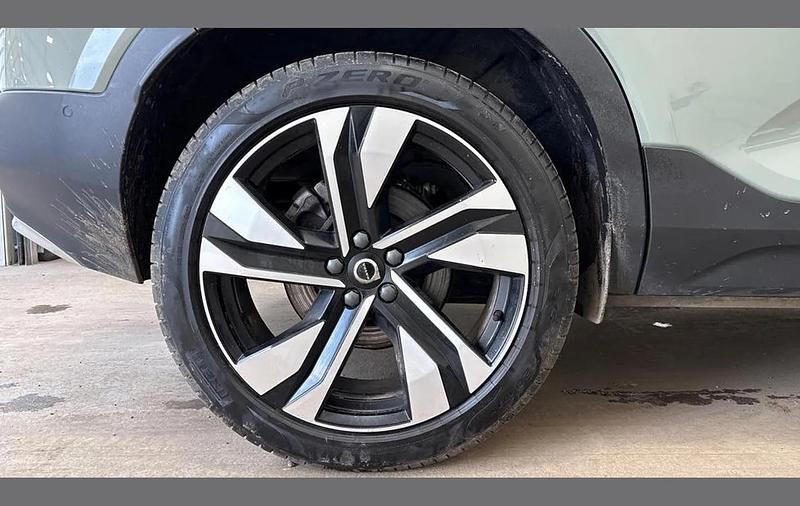 Used Volvo XC40 Ultra 194 HP (142 kW) 2025 Green SUV