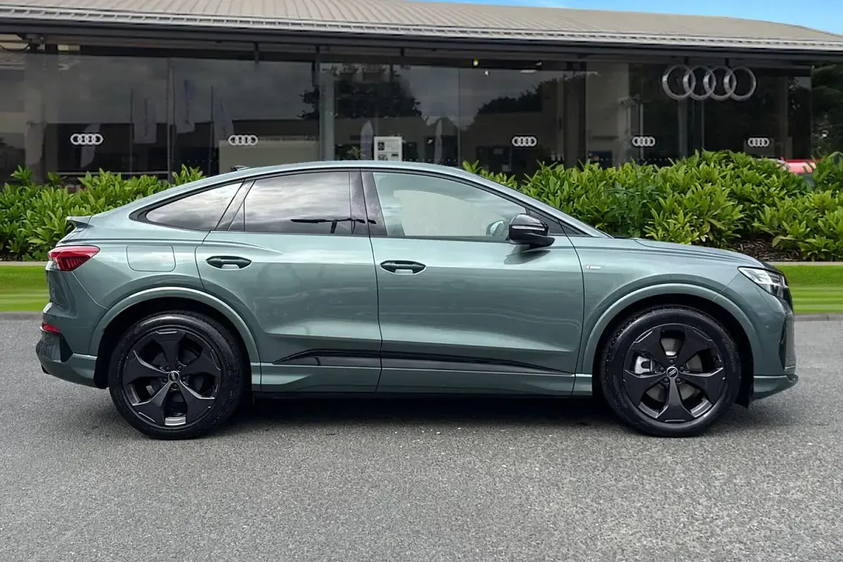 New Audi Q4 Sportback e-tron Black Edition 63 kW (86 HP) 2026 Green SUV