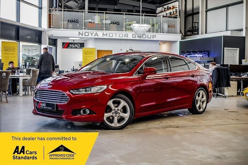 Red Used 2016 Ford Mondeo Titanium Hatchback | £11,349 (Fair price) - Image 1/4