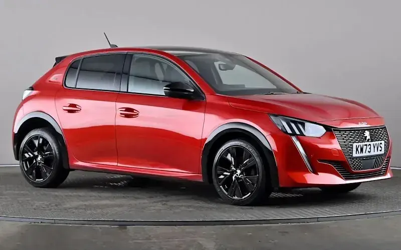 Used Peugeot 208 GT 102 HP (75 kW) 2023 Hatchback
