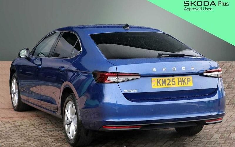 Used Skoda Superb SE Technology 150 HP (110 kW) 2025 Cobalt blue metallic Hatchback