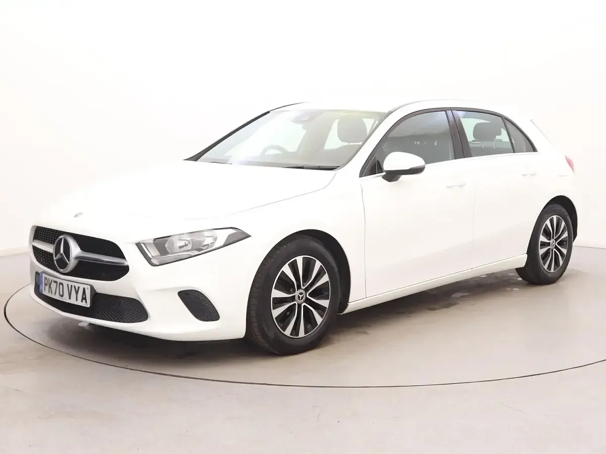 Used Mercedes A180 SE 116 HP (85 kW) 2020 White Hatchback