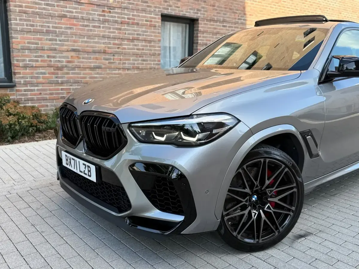 Begagnad BMW X6 M Competition Edition 2021 Grå SUV