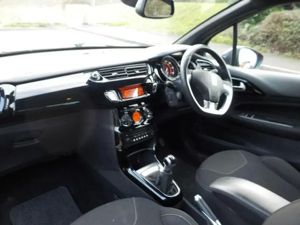 Used Citroën DS3 2013 Black Hatchback