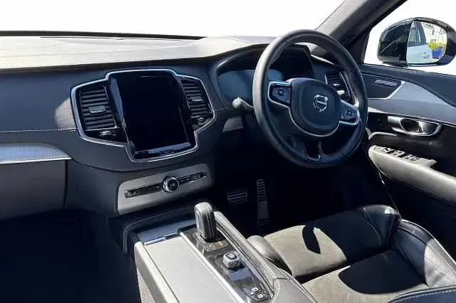 Used Volvo XC90 R-Design 232 HP (170 kW) 2022 SUV
