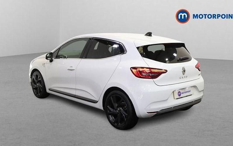 Used Renault Clio V RS Line 140 HP (102 kW) 2021 White Hatchback