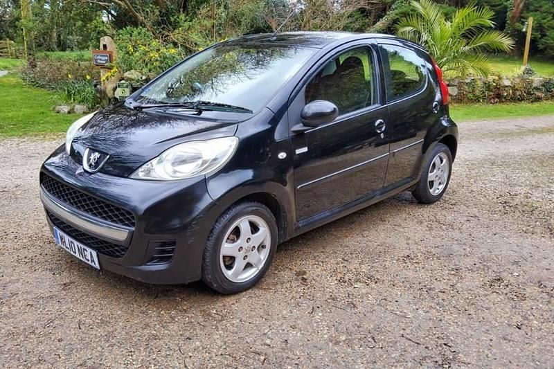 Used Peugeot 107 68 HP (50 kW) 2010 Black Hatchback
