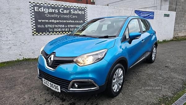 Blue Used 2015 Renault Captur Expression+ SUV | £6,495 (Fair price) - Image 1/4
