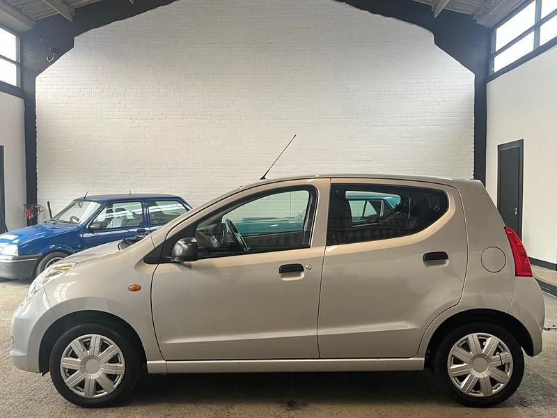 Used Suzuki Alto 68 HP (50 kW) 2012 Silver Hatchback