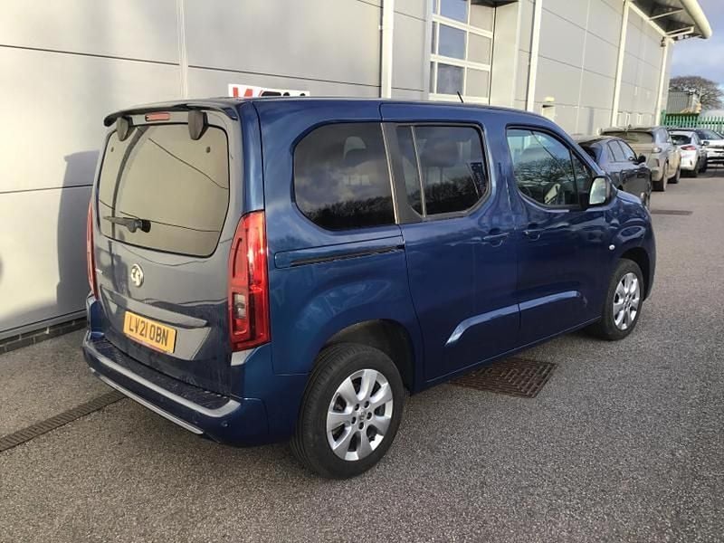Used Vauxhall Combo S 99 HP (72 kW) 2021 Blue MPV