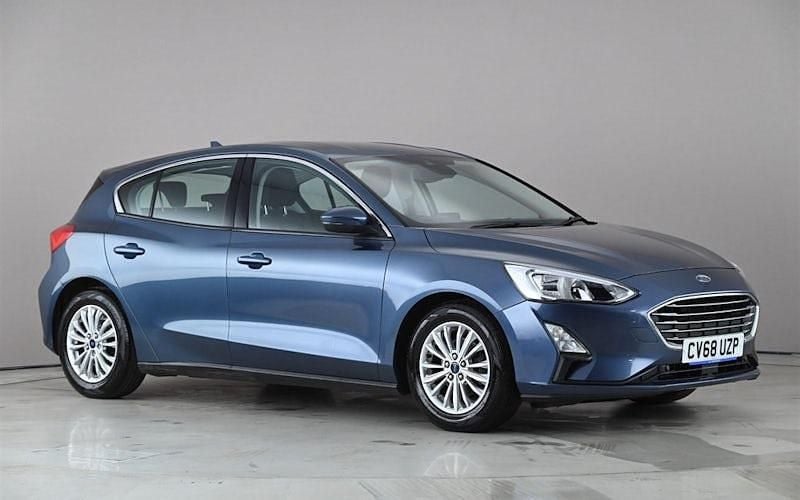 Begagnad Ford Focus Titanium 125 HK (91 kW) 2020 Halvkombi