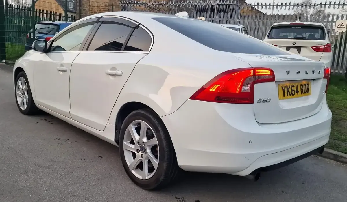 Used Volvo S60 Business Edition 2014 White Sedan