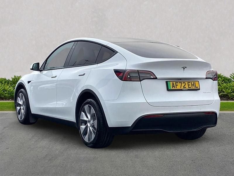 Used Tesla Model Y Long Range AWD 378 kW (514 HP) 2022 White SUV