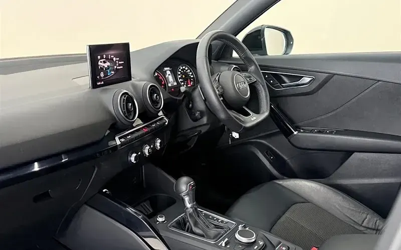 Used Audi Q2 Black Edition 150 HP (110 kW) 2020 White SUV