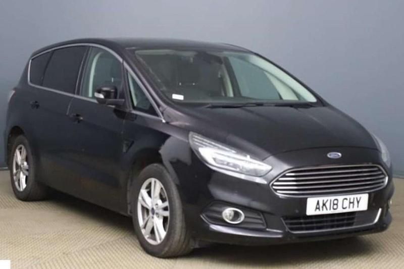 Used Ford S-MAX Titanium 150 HP (110 kW) 2018 Black MPV