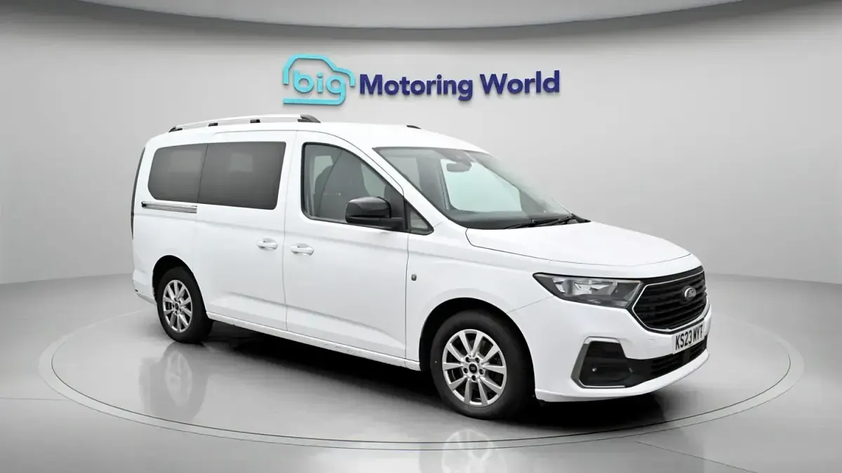 Used Ford Tourneo Connect Titanium 122 HP (89 kW) 2023 MPV