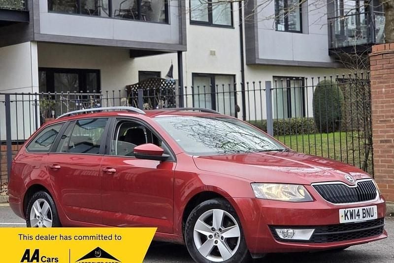 Red Used 2014 Skoda Octavia Tour Estate | £4,495 (Super price) - Image 1/1