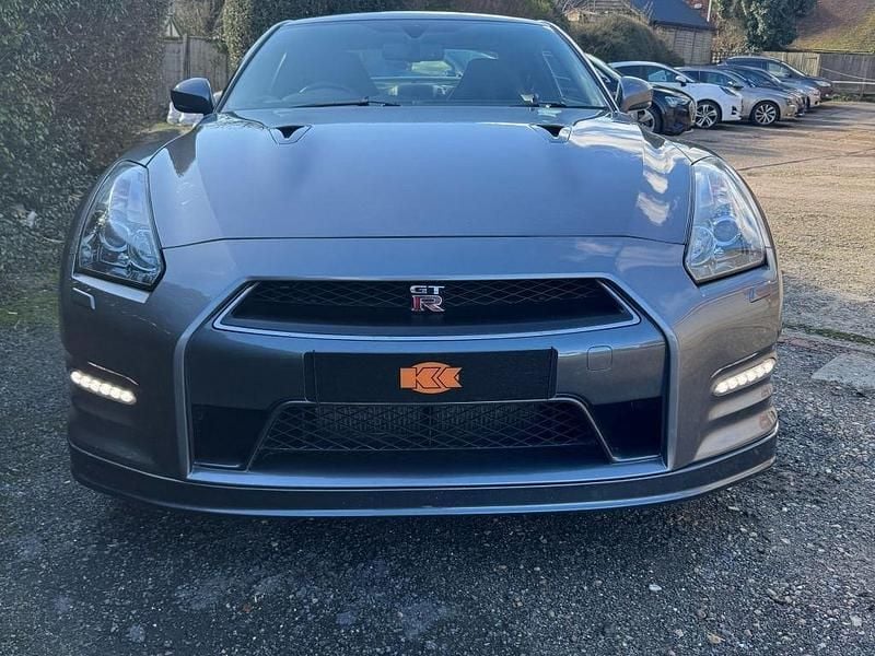 Used Nissan GT-R Premium Edition 550 HP (404 kW) 2013 Grey Coupe