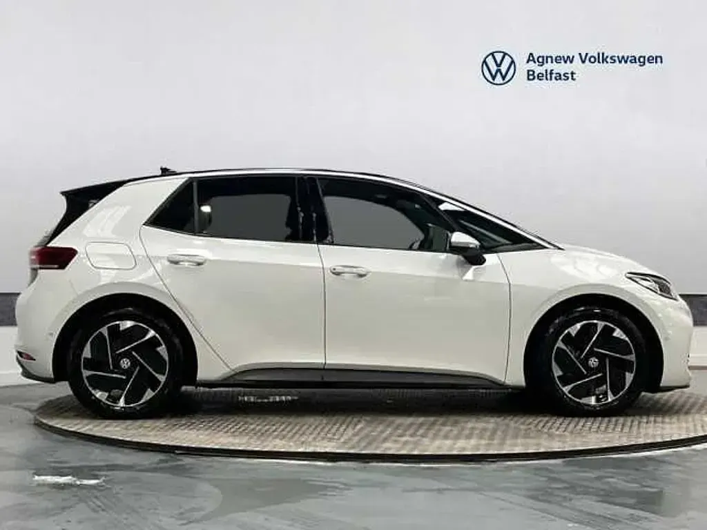 Used VW ID.3 Pro 150 kW (204 HP) 2025 White Hatchback